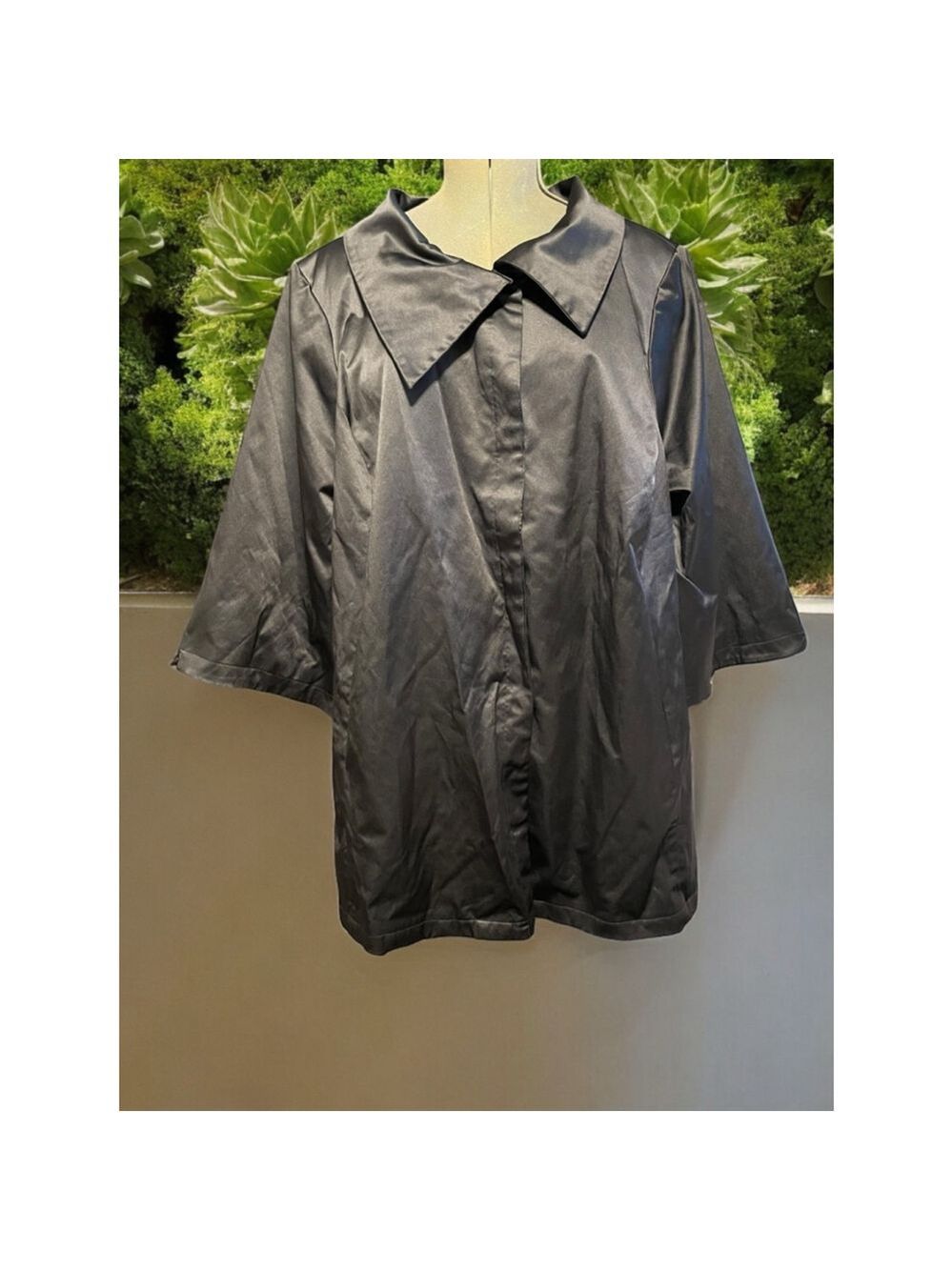 Joan Rivers Collection Black Shiny Satin Jacket 2X Plus Size Dressy 3/4 sleeve